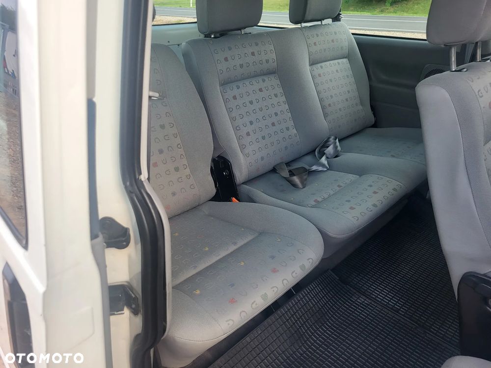 Volkswagen Caravelle TDI Basis / CL - 27