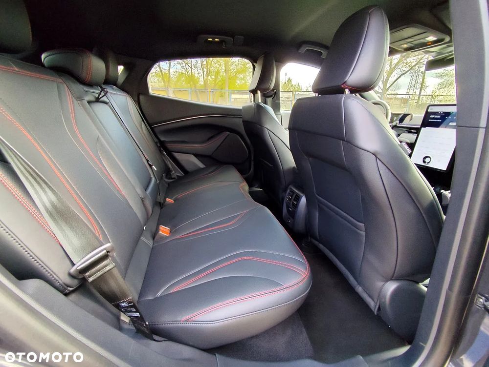 Ford Mustang Mach-E AWD PREMIUM - 10