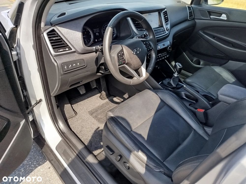 Hyundai Tucson blue 1.7 CRDi 2WD Passion - 10