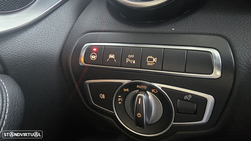 Mercedes-Benz C 300 BlueTEC Hybrid AMG Line - 25