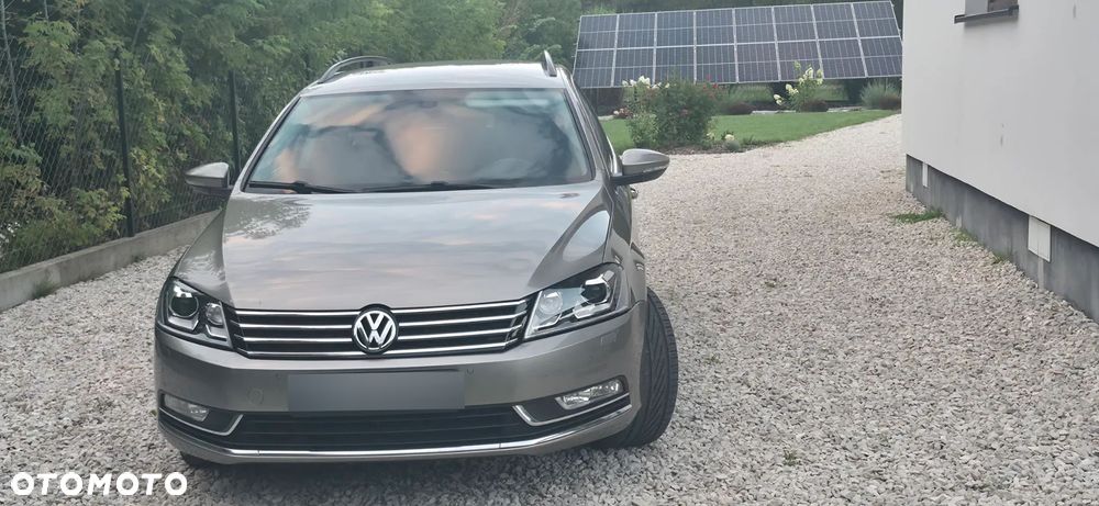 Volkswagen Passat - 4