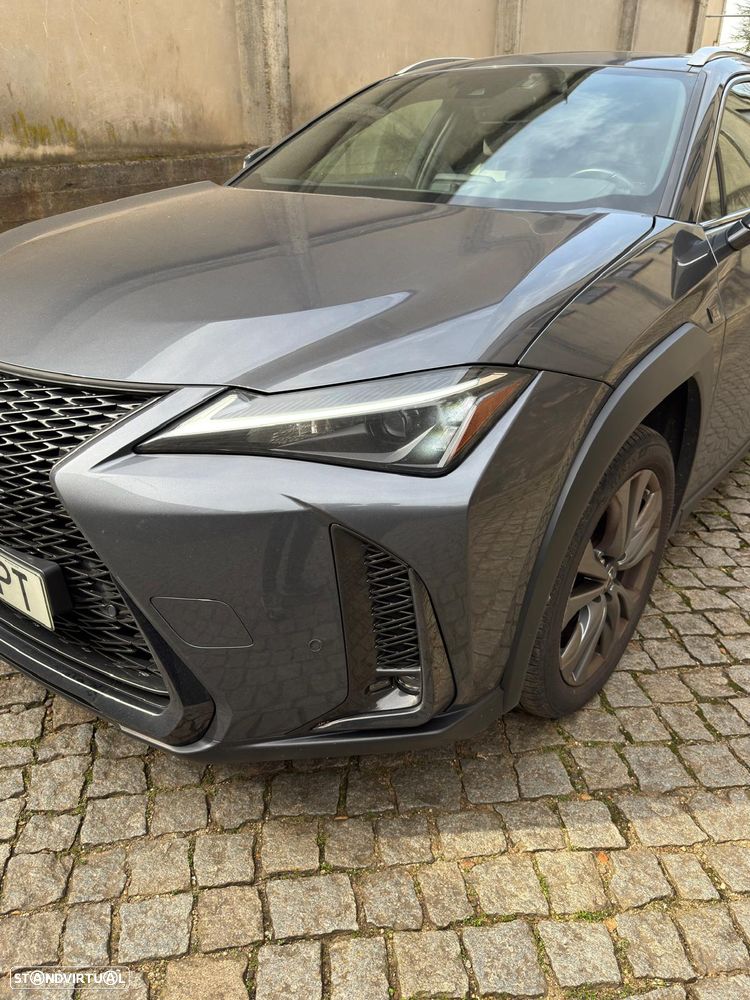 Lexus UX 250h F Sport - 4
