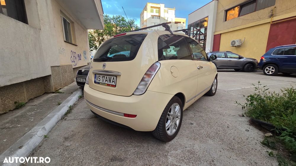 Lancia Ypsilon - 4