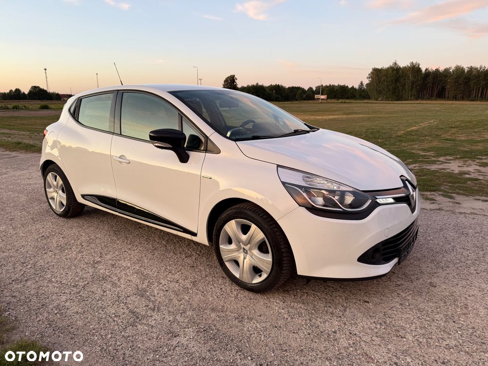 Renault Clio 1.2 16V Luxe Privilege - 2