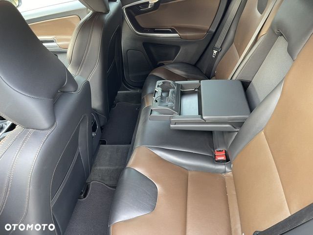 Volvo XC 60 - 16