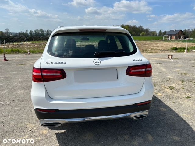 Mercedes-Benz GLC - 9