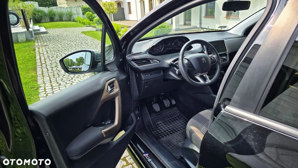 Peugeot 208 1.2 PureTech Allure - 6