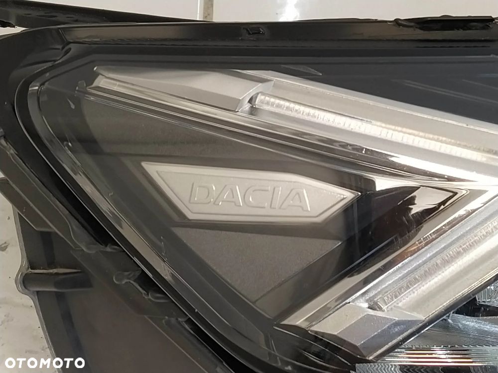 DACIA SANDERO III REFLEKTOR LAMPA PRAWA PRZÓD PRZEDNIA LED ORYGINAŁ - 6