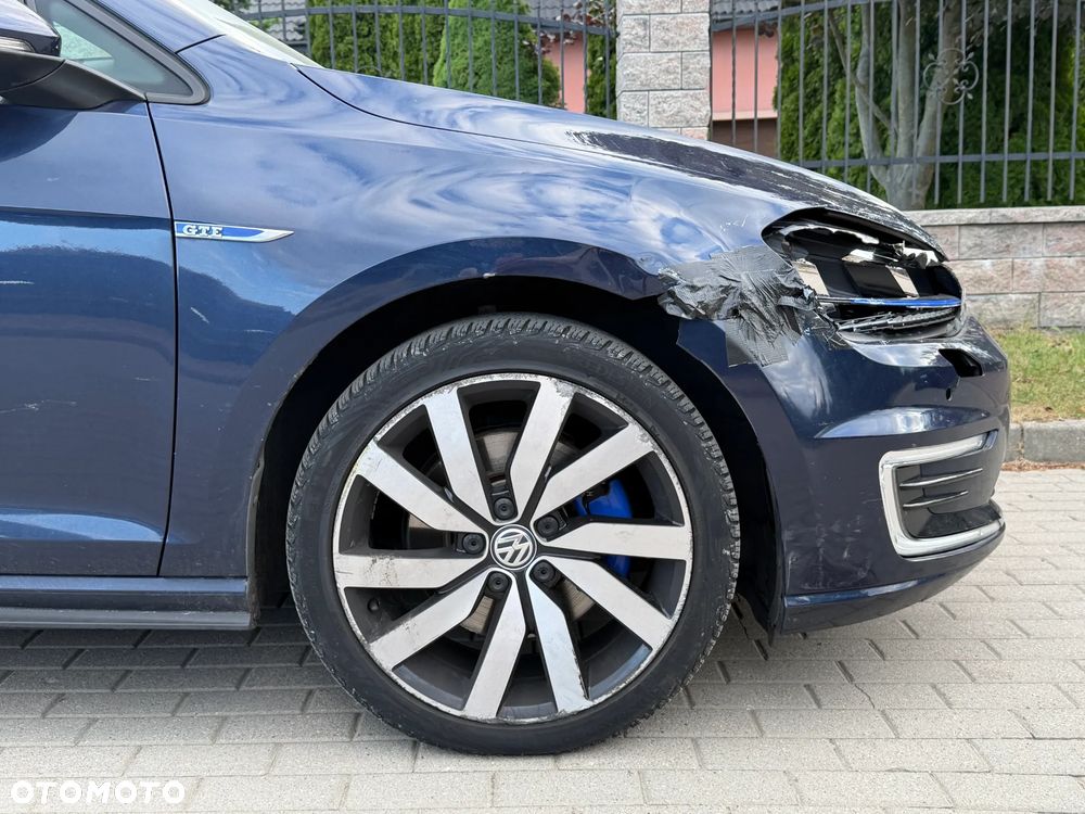 Volkswagen Golf - 27