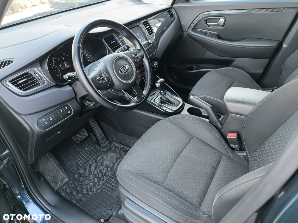 Kia Carens 2.0 GDI L - 11