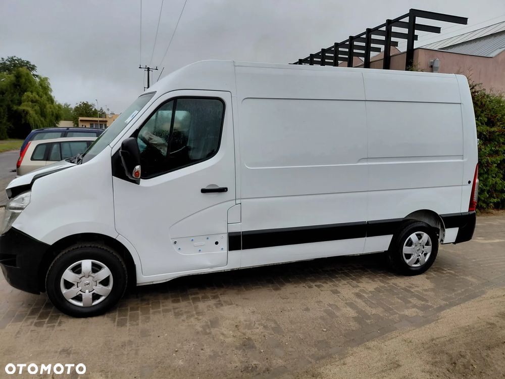 Nissan Interstar - 12
