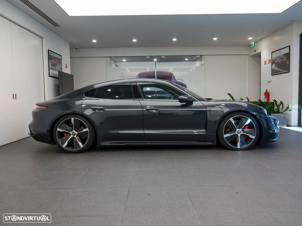 Porsche Taycan 4S - 8