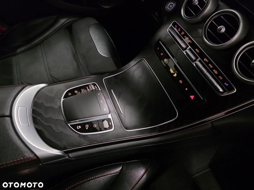 Mercedes-Benz GLC 220 d 4Matic 9G-TRONIC AMG Line Plus - 20