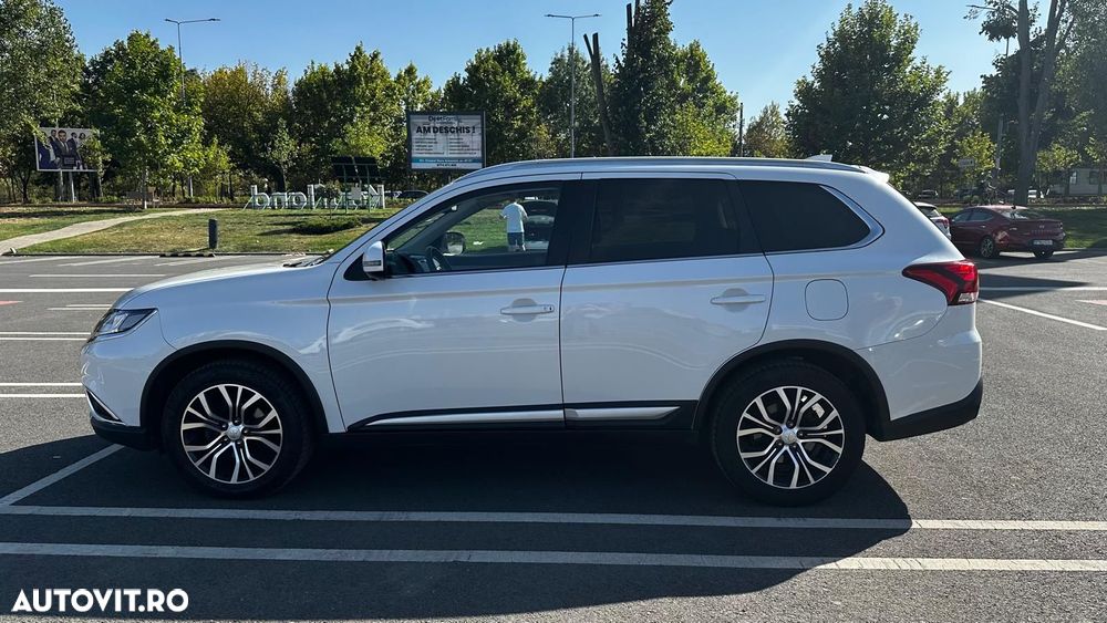 Mitsubishi Outlander 2.2 Litre DI-D AWD Instyle Aut. - 2