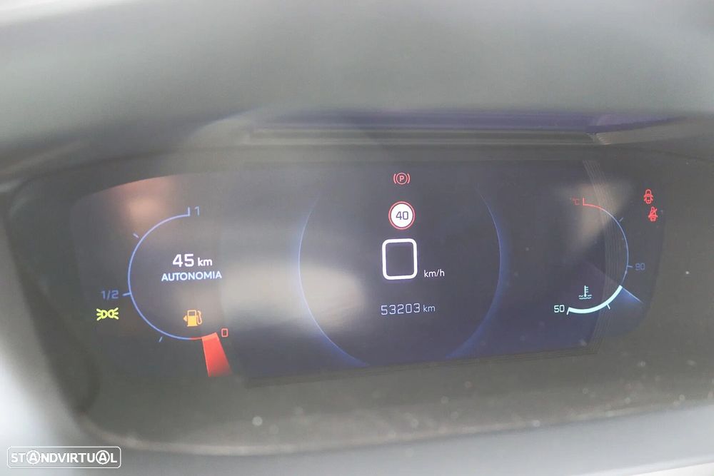 Peugeot 2008 1.2 PureTech Allure - 12