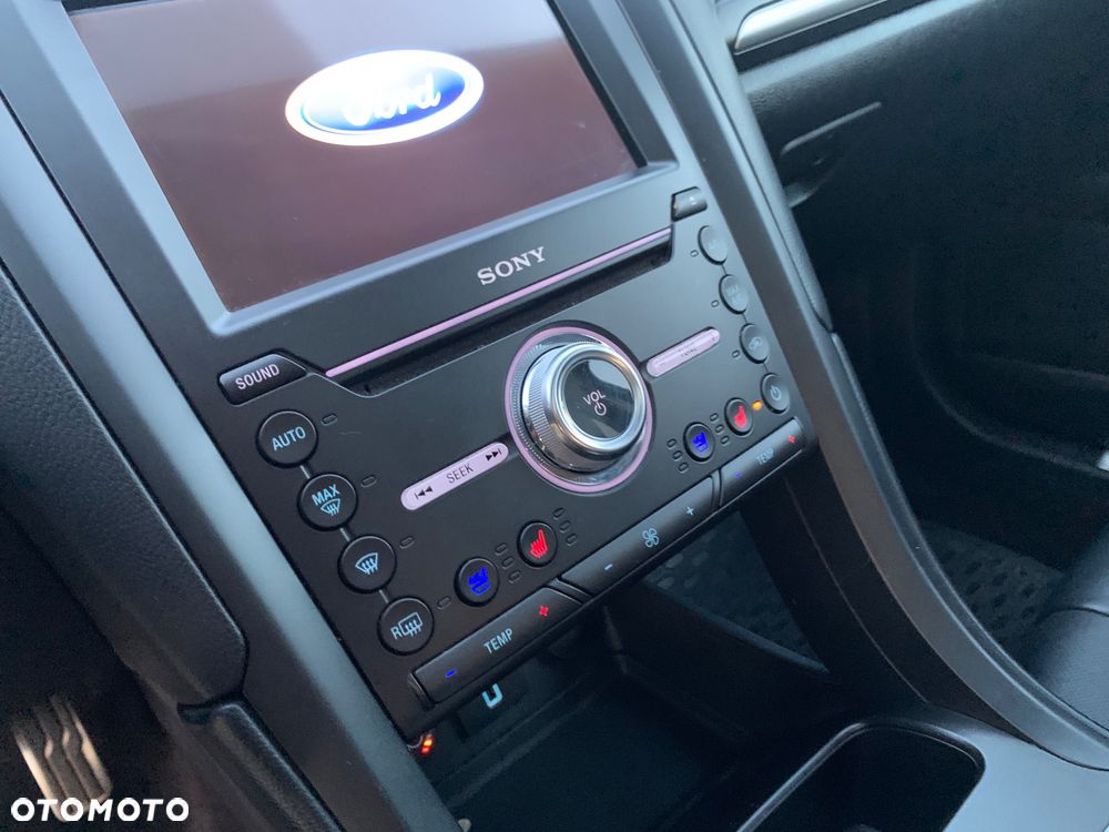 Ford Mondeo 2.0 EcoBoost Titanium - 28