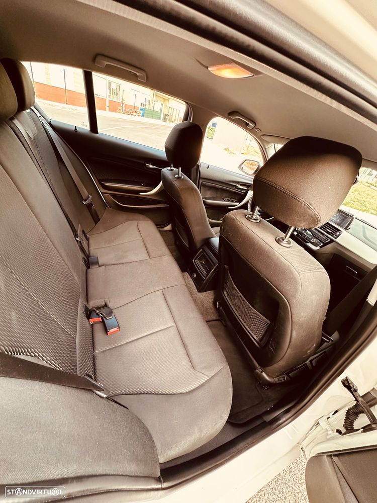 BMW 116 d Pack Desportivo M - 7