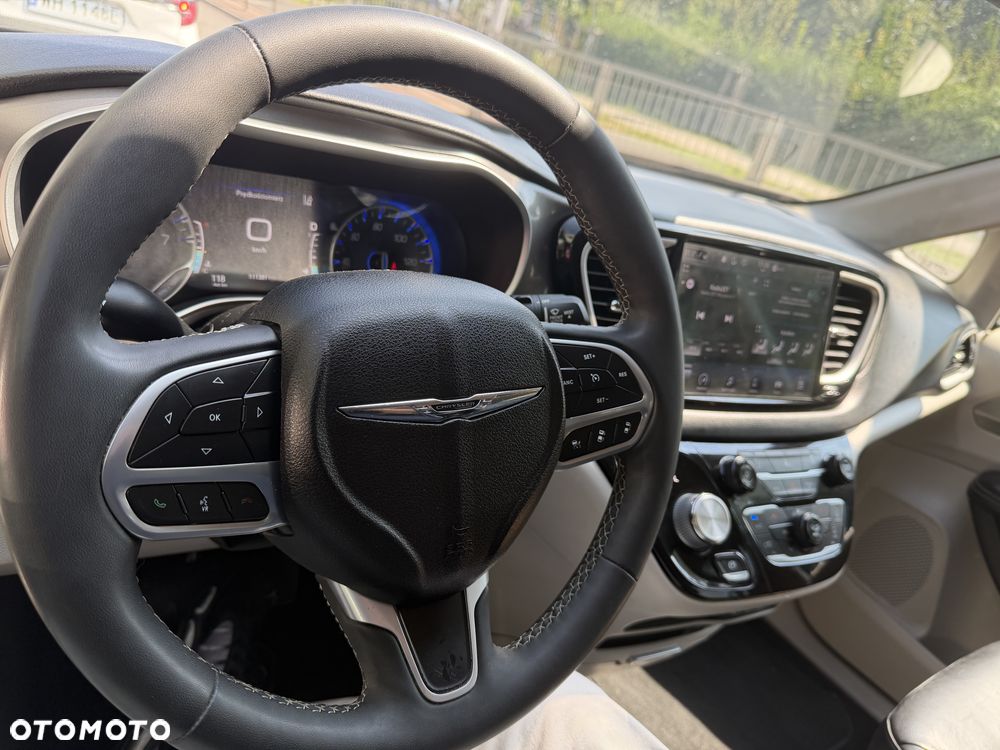 Chrysler Pacifica - 7