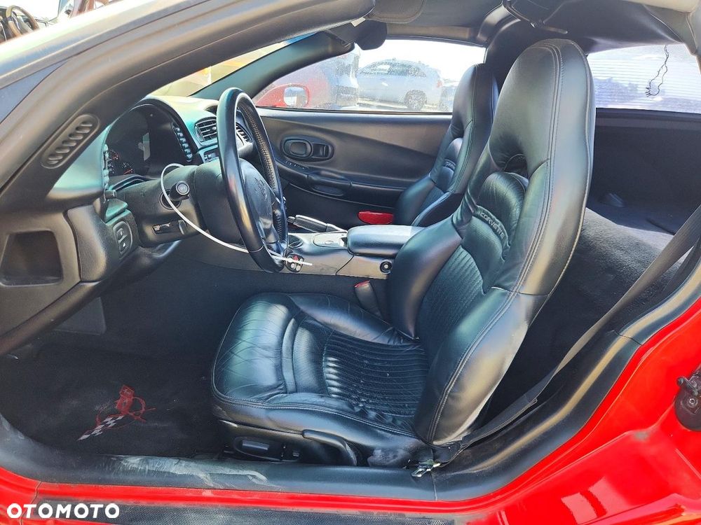 Chevrolet Corvette - 8