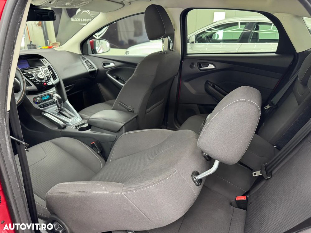 FORD Focus 2012 — imagine 18