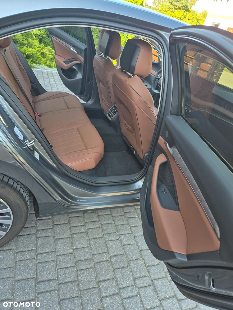 Skoda Superb 2.0 TDI SCR L&K DSG - 15
