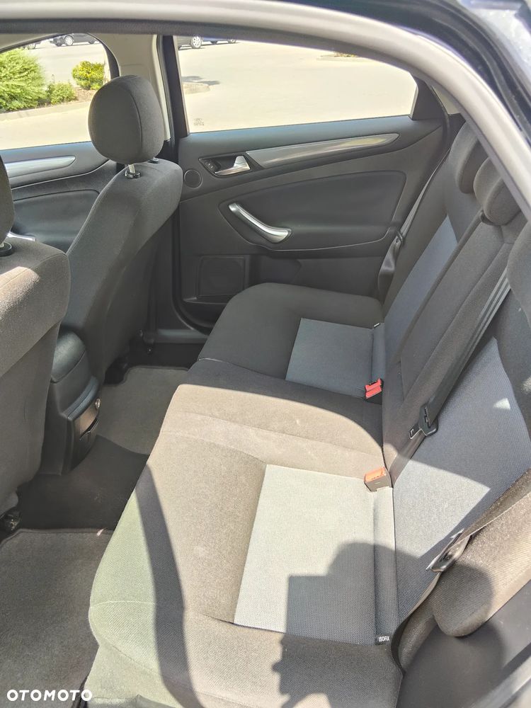 Ford Mondeo 1.6 Trend - 10