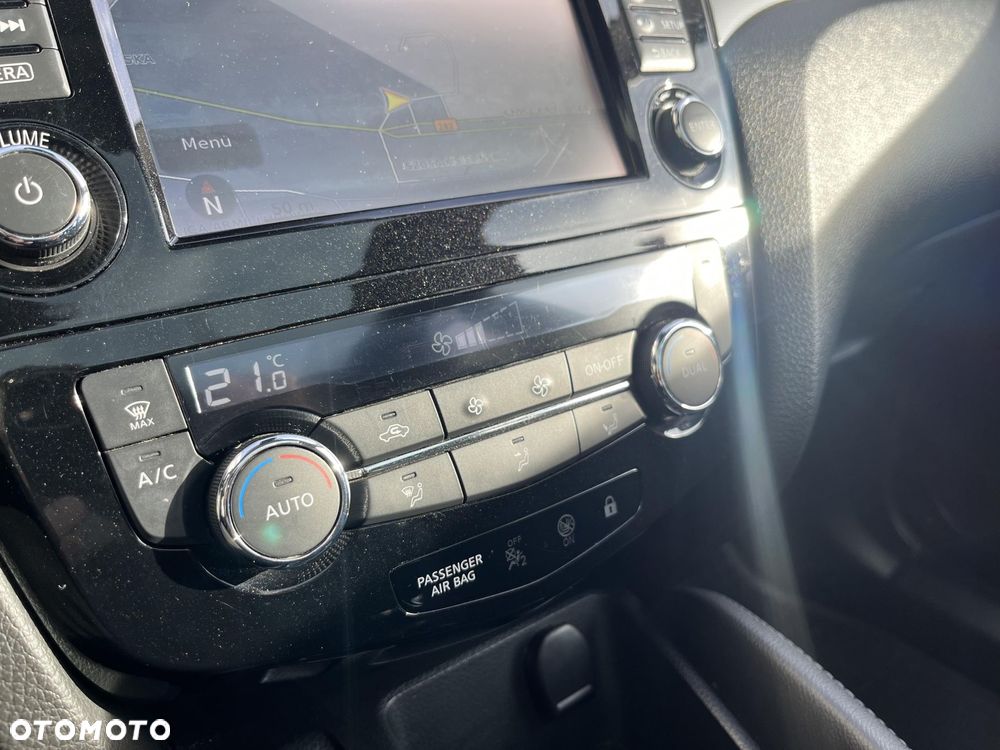 Nissan Qashqai 1.6 DIG-T N-Connecta - 22