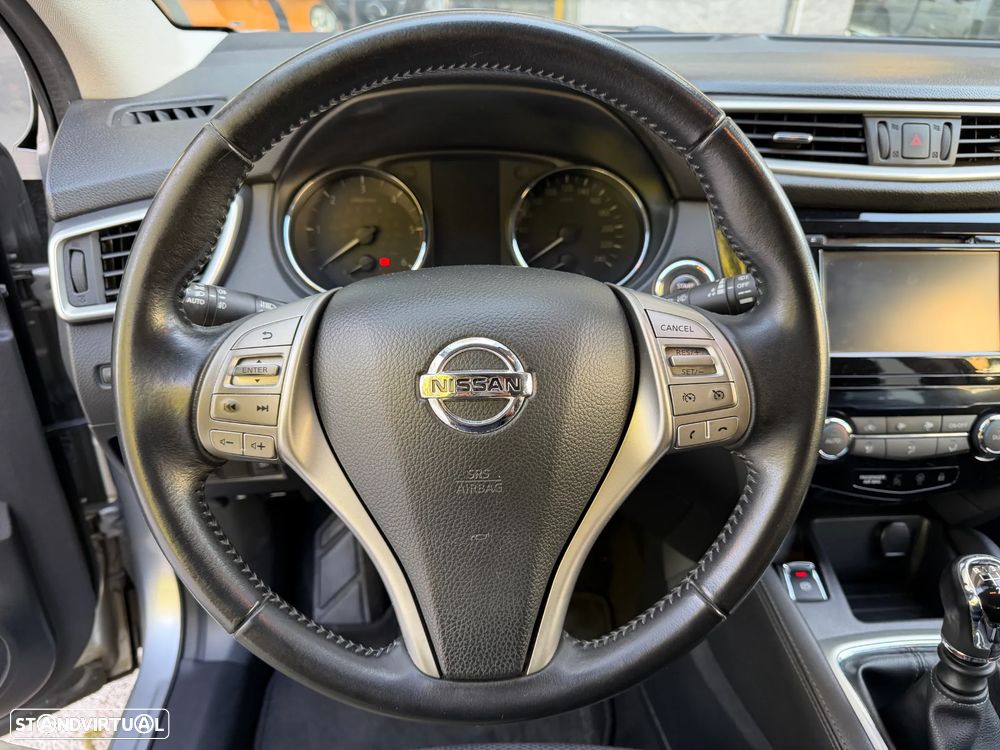 Nissan Qashqai 1.6 dCi N-Connecta 18 - 16