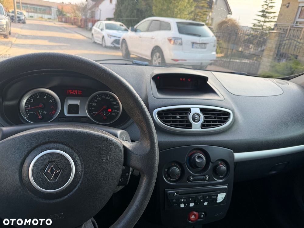 Renault Clio 1.2 16V All Inclusive - 9