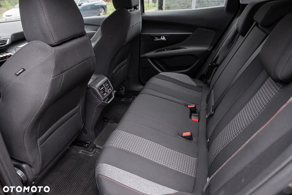 Peugeot 3008 BlueHDi 120 Stop & Start EAT6 Active Business-Paket - 24