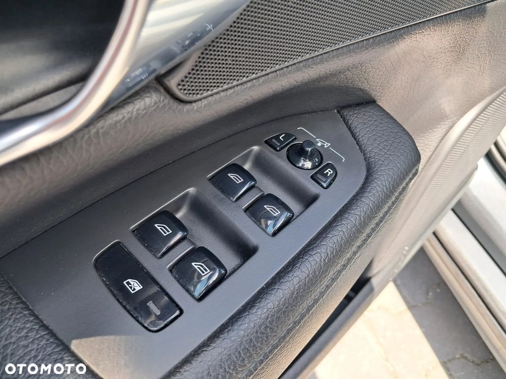 Volvo V90 D4 Momentum - 21