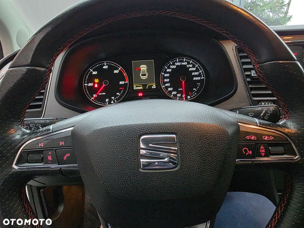 Seat Leon 2.0 TDI DPF Ecomotive DSG FR - 36