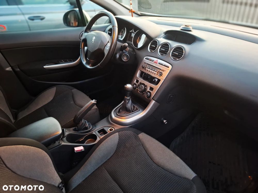 Peugeot 308 1.6 Trendy - 6