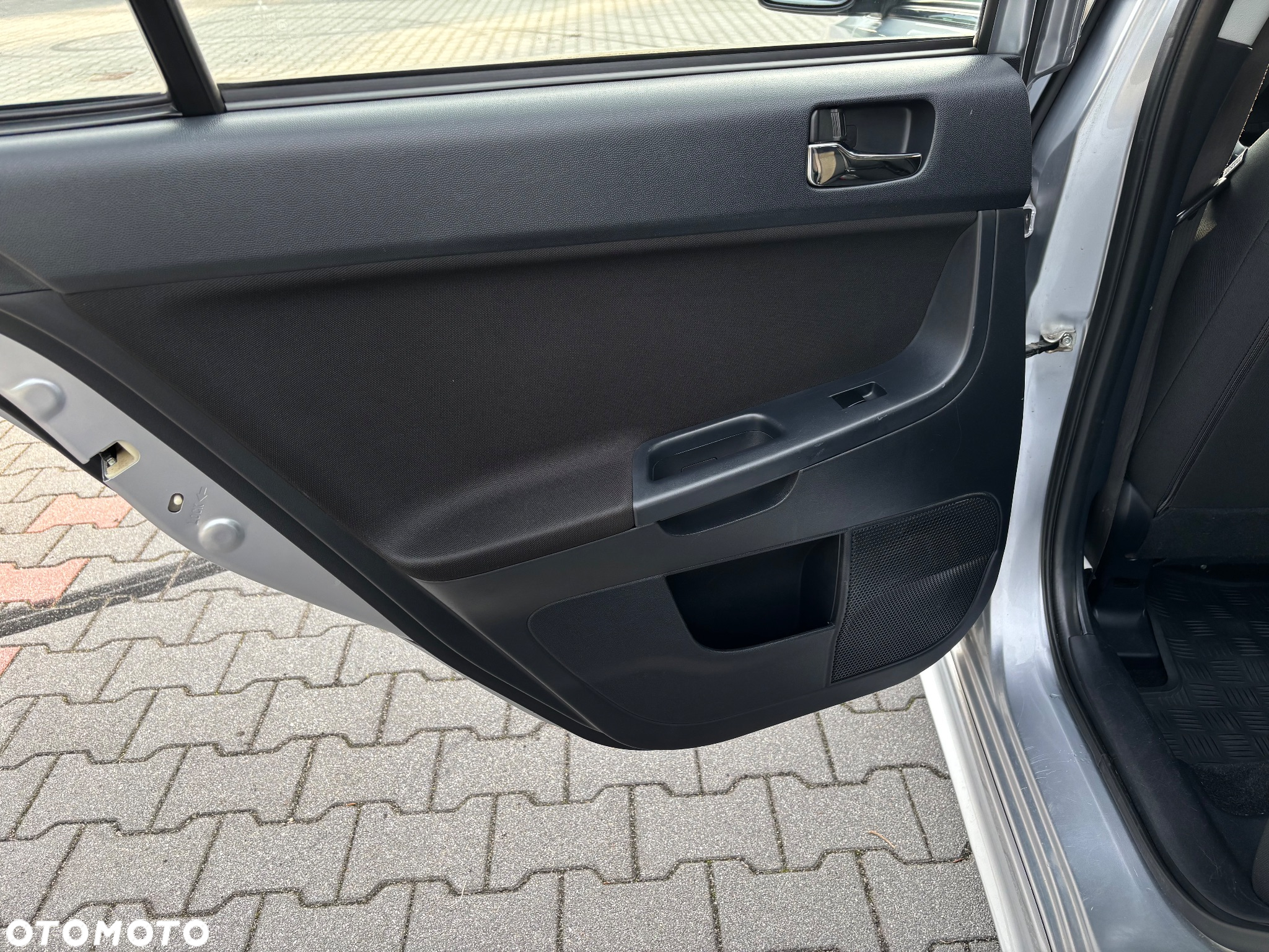 Mitsubishi Lancer 1.8 Invite - 29