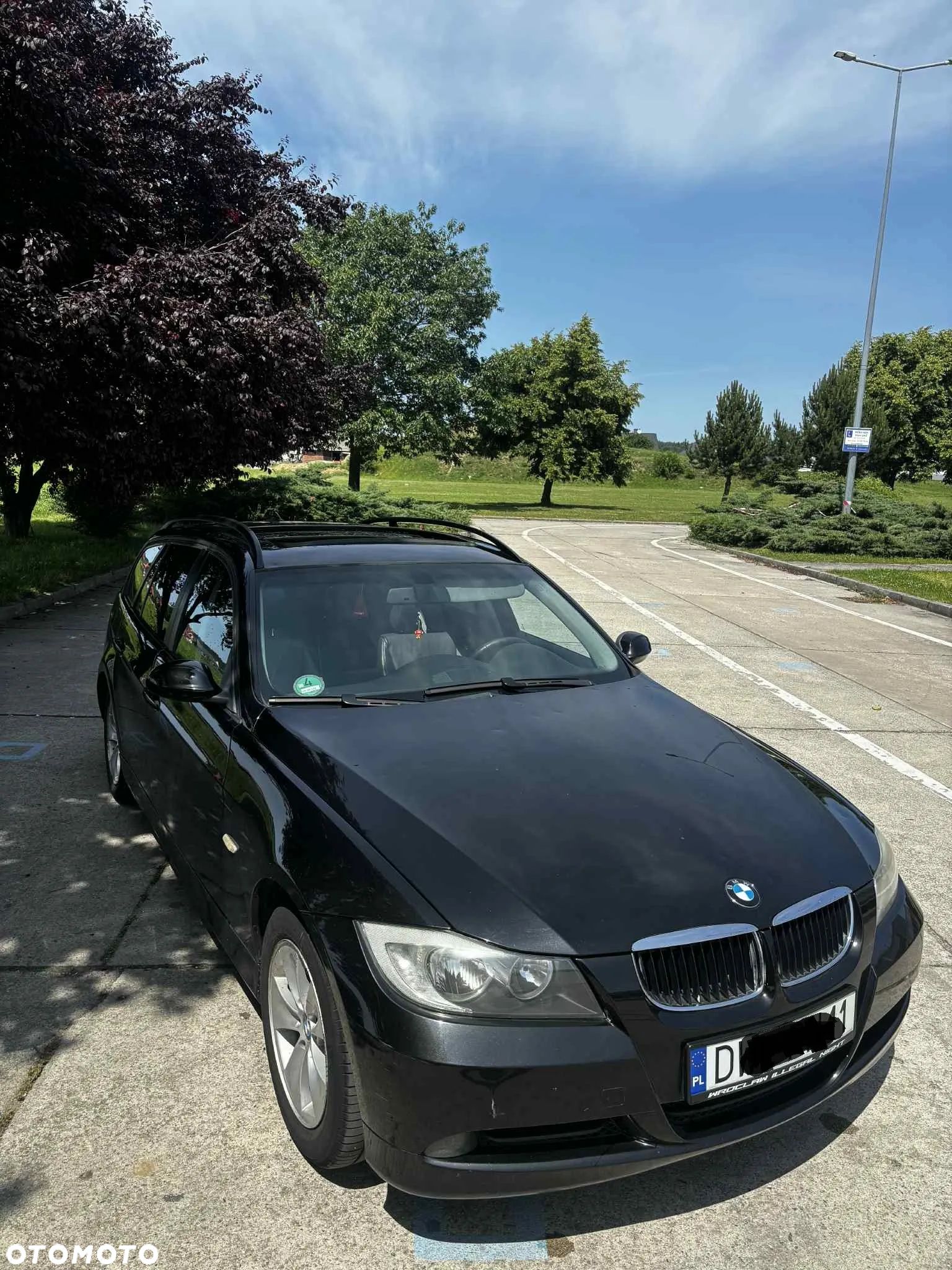 BMW Seria 3 320i Touring - 1