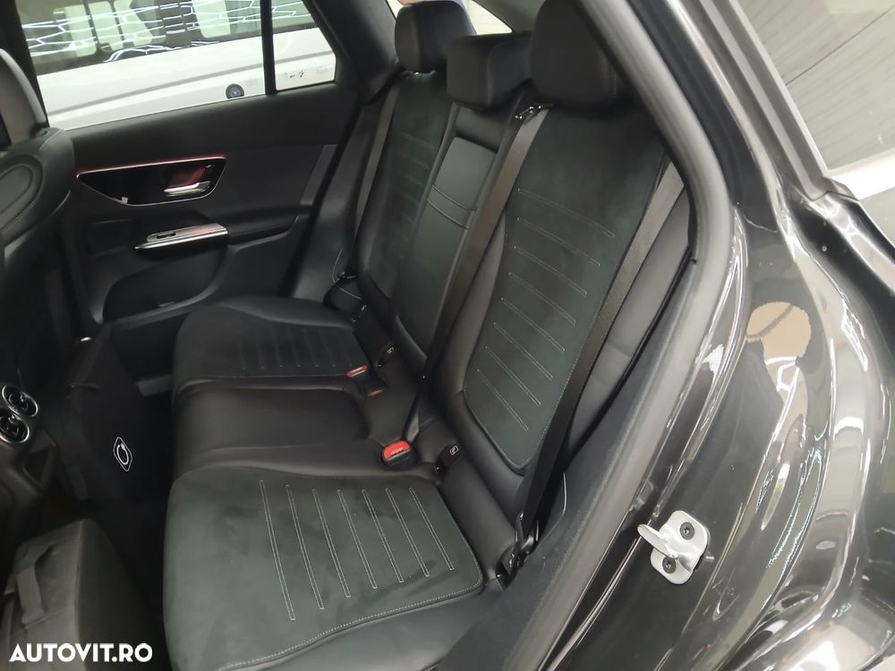 Mercedes-Benz GLC 300 e 4Matic 9G-TRONIC Edition AMG Line - 11