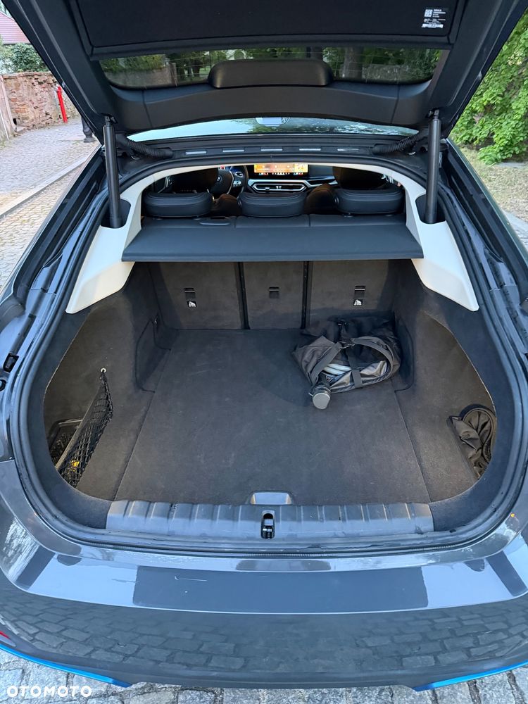 BMW i4 70.3kWh eDrive 35 - 23