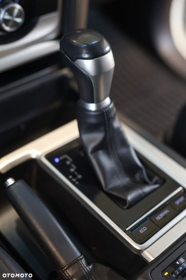 Toyota Land Cruiser - 19