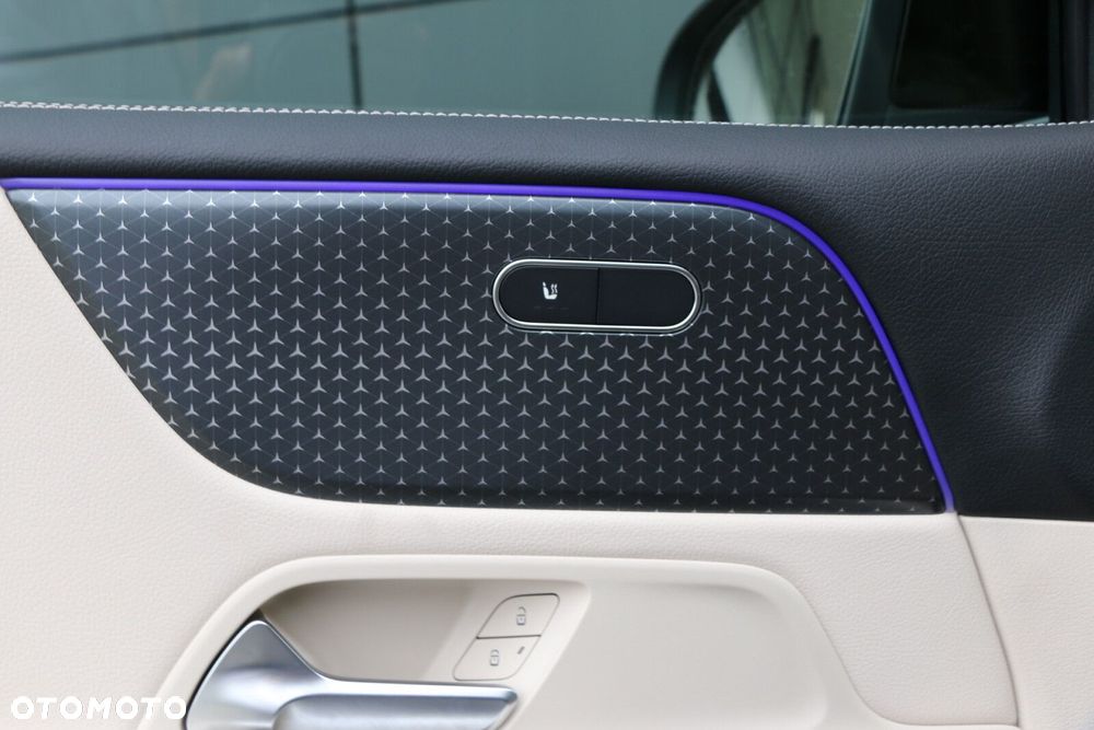 Mercedes-Benz GLB - 17