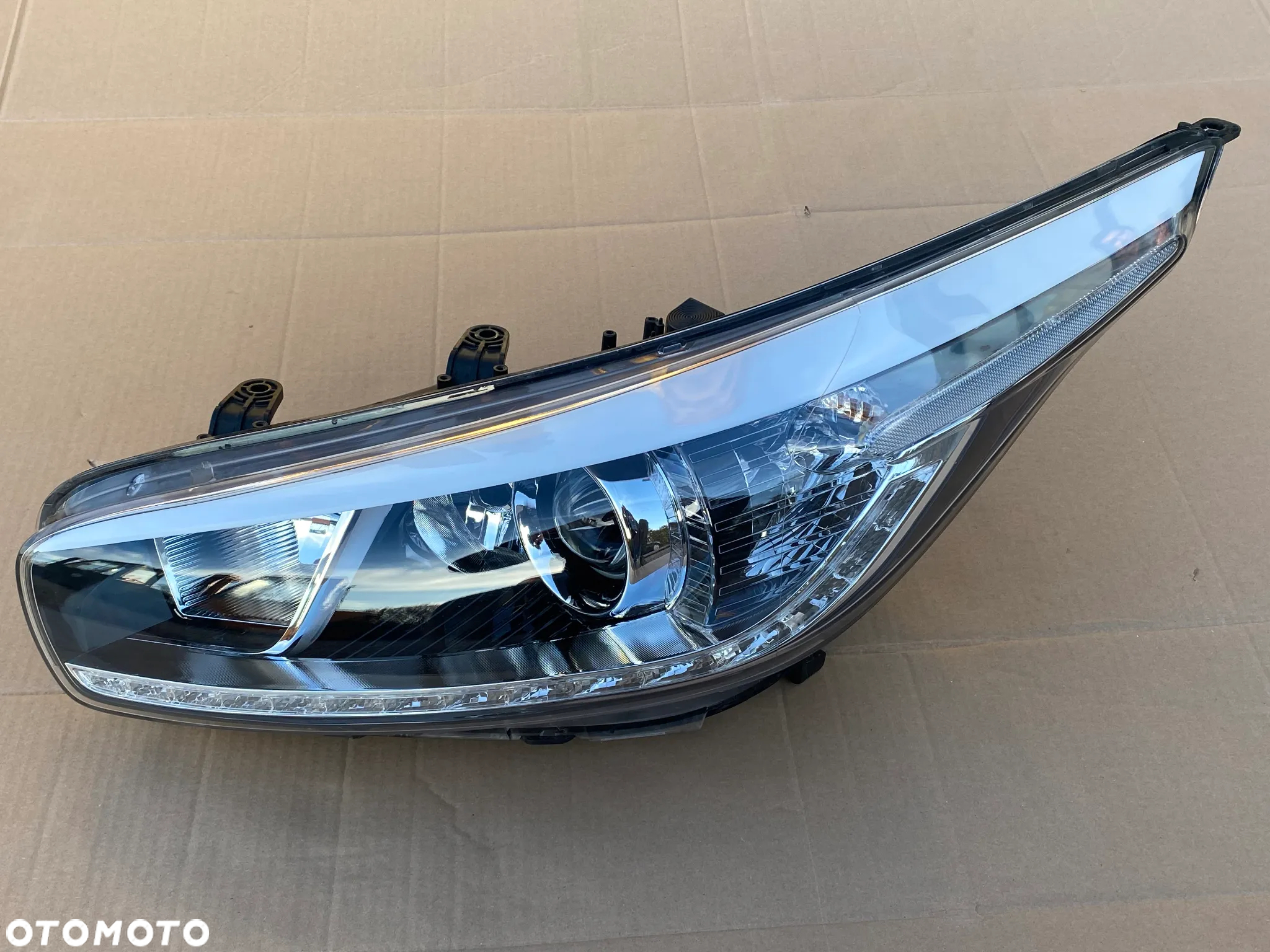 Kia Ceed II 2012- Lampa lewa przód soczewka zwykła Led europa - 12
