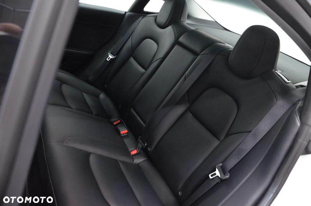 Tesla Model 3 RWD Hinterradantrieb - 12