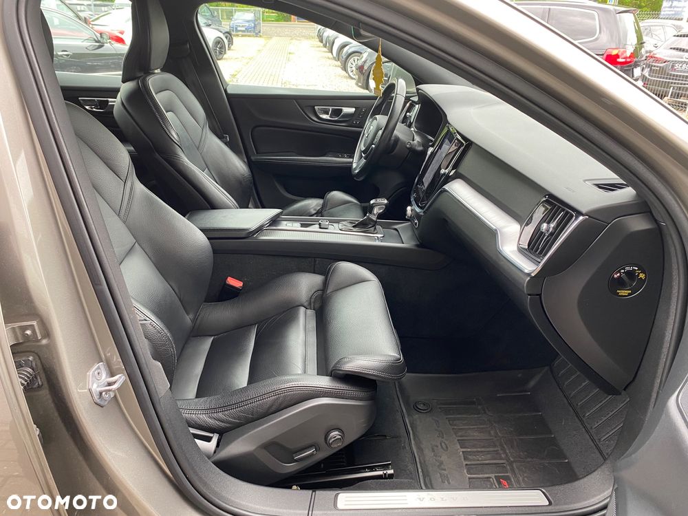 Volvo V60 D4 Geartronic Summum - 8