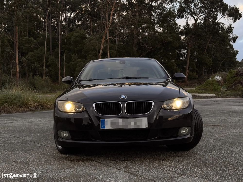 BMW 320 d Coupe - 2