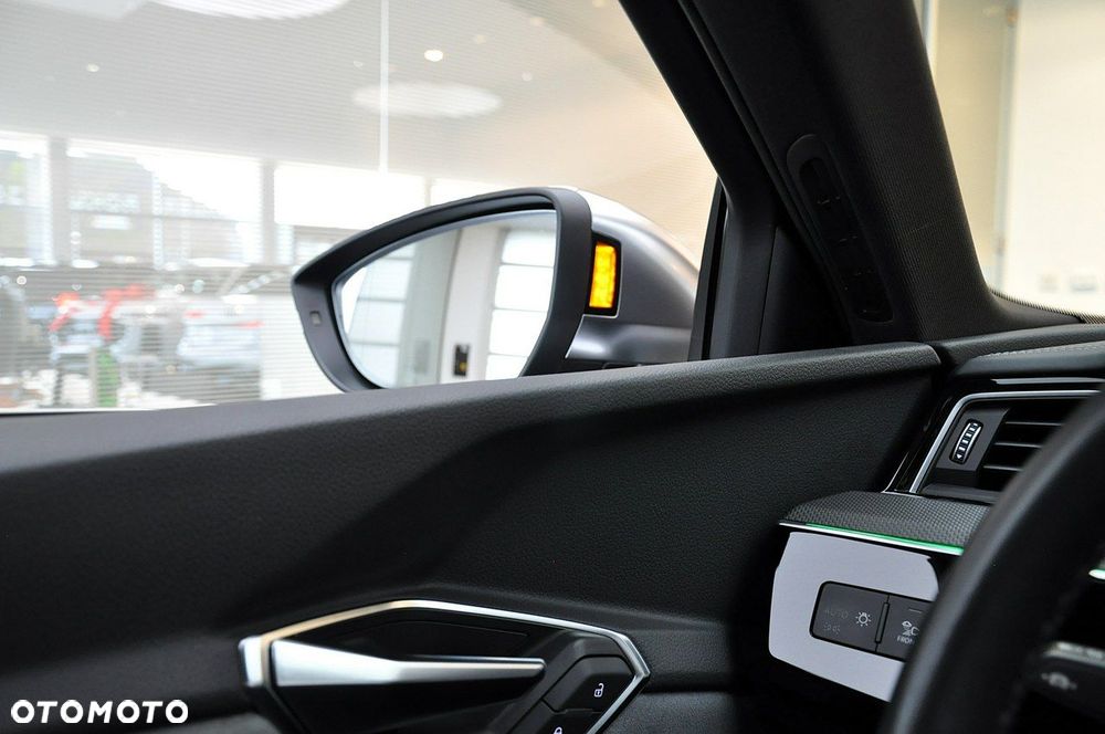 Audi e-tron Sportback - 16