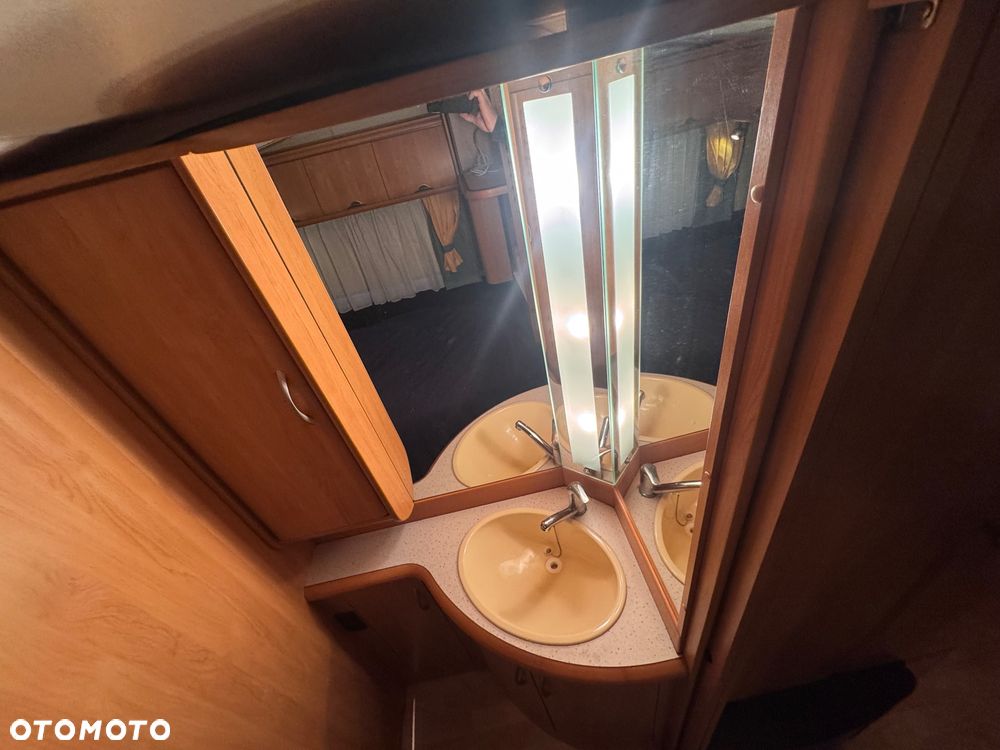 Hobby Przyczepa kempingowa hobby 460 UFE z przedsionkiem - 18