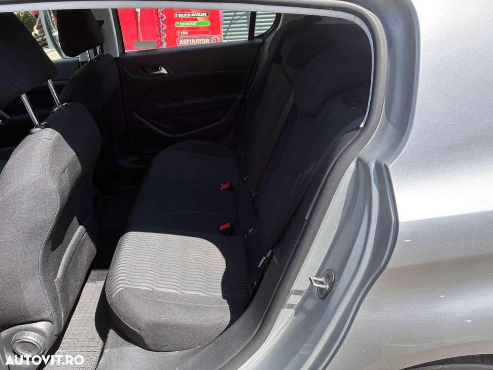 Peugeot 308 1.2 L PureTech Access - 15
