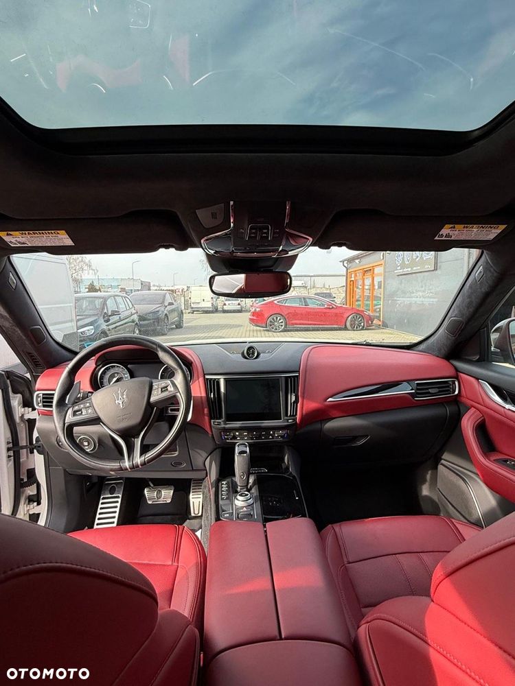 Maserati Levante S - 8