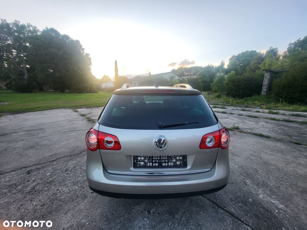 Volkswagen Passat Variant 2.0 TDI DSG Highline - 6