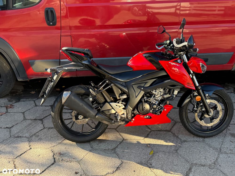 Suzuki GSX - 22