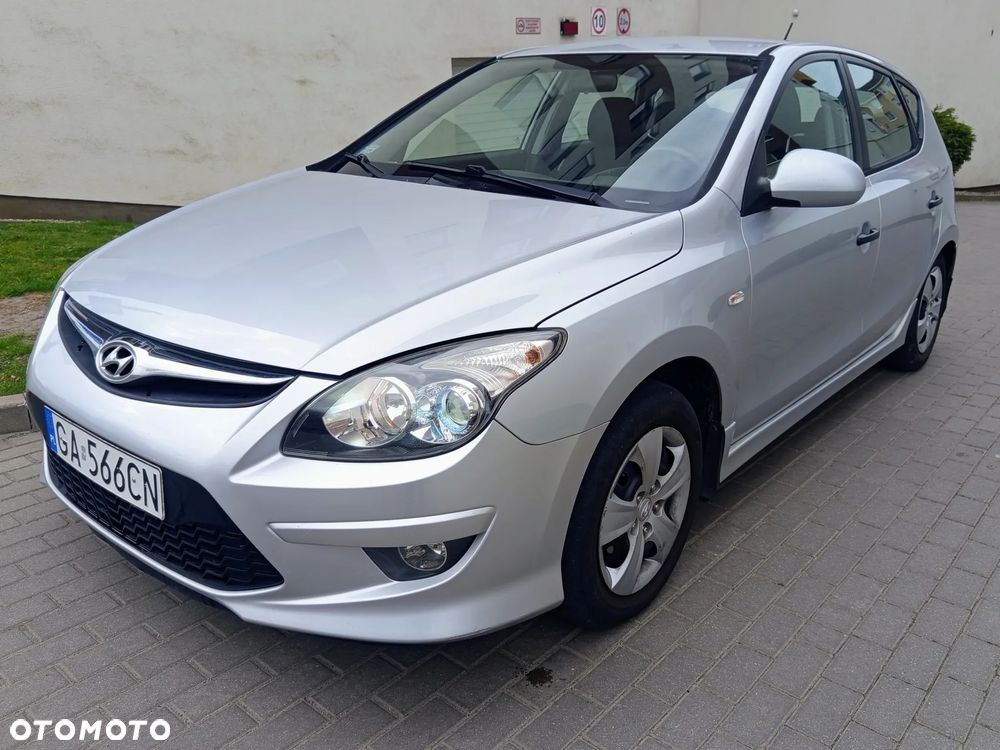 Hyundai i30 1.6 CRDi Base + - 1